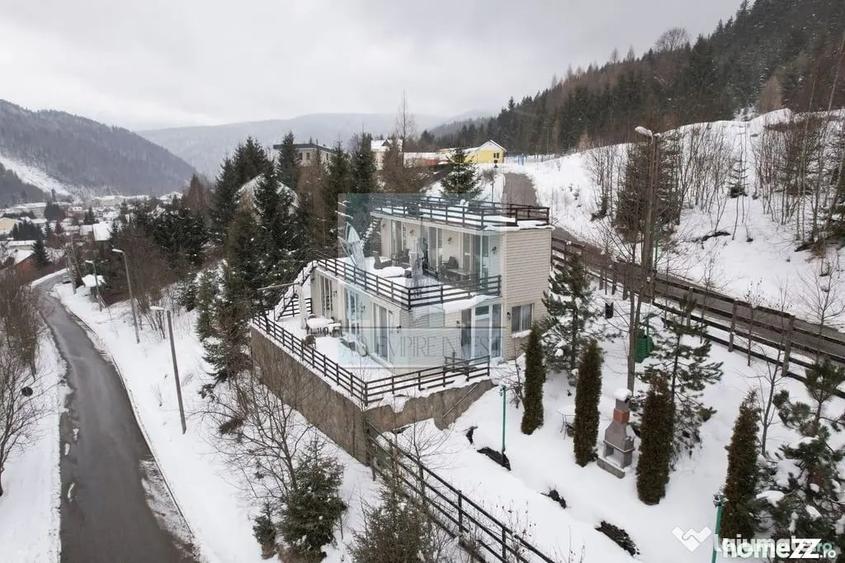 Casă cu 4 camere cu Teren 800 Mp în Central