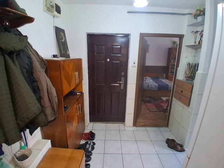 Apartament cu 2 camere decomandat, mobilat în Canta