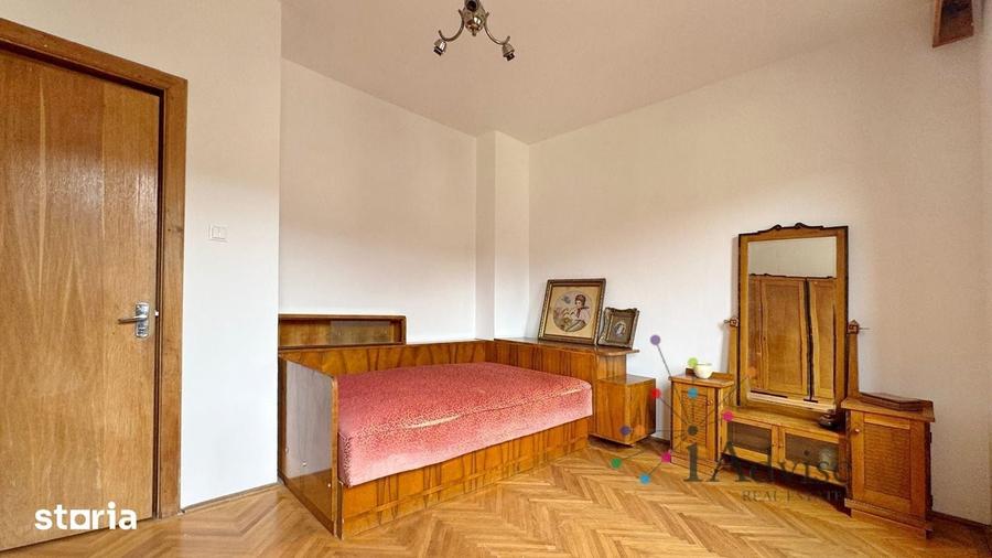 Casă cu 5 camere cu Teren 422 Mp în Bartolomeu