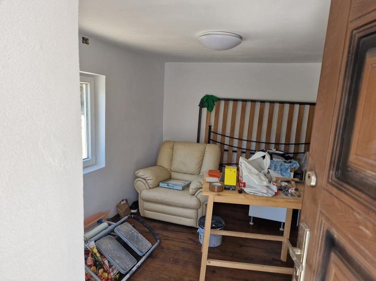 Casă cu 3 camere în Cotu