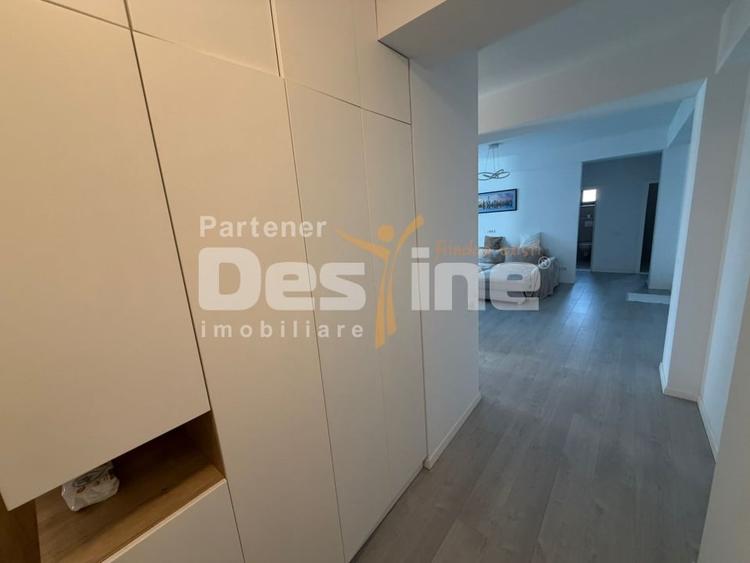 Apartament cu 3 camere, mobilat în Craiovița Nouă