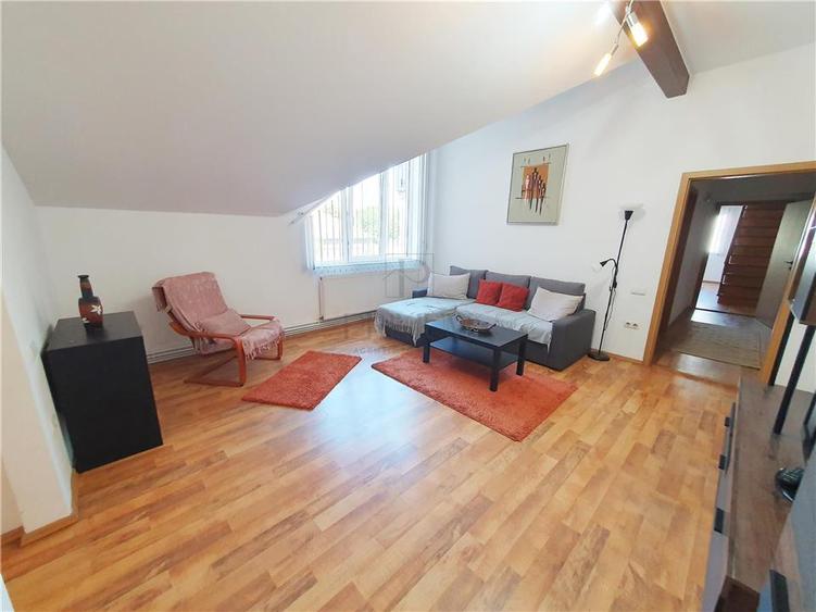 Apartament cu 4 camere decomandat, mobilat în Circumvalațiunii