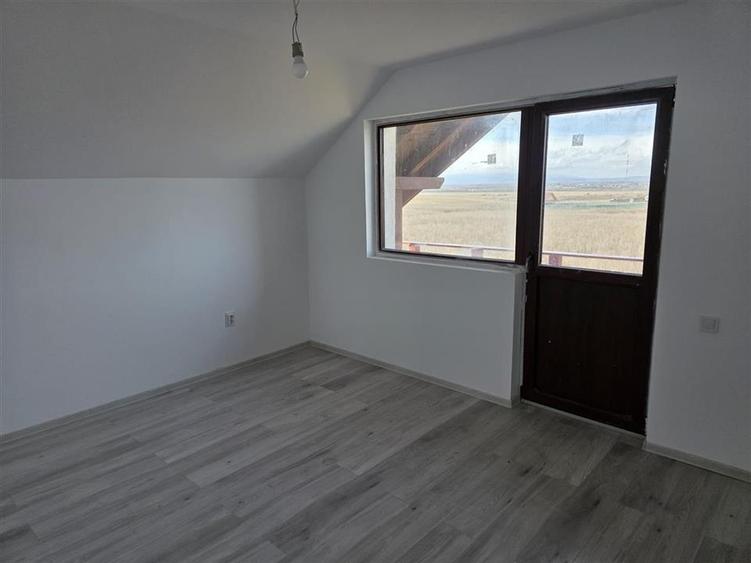 Casă individuală cu 4 camere cu Teren 500 Mp în Bod