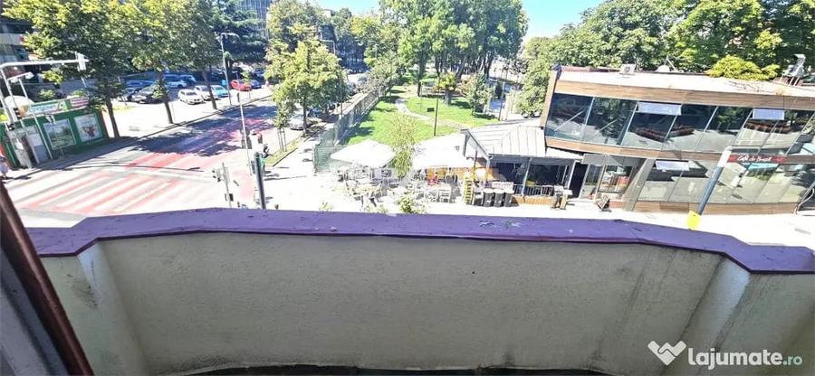 Apartament cu 6 camere decomandat în Central