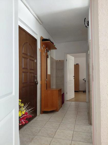 Apartament cu 2 camere decomandat în Est