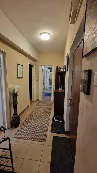 Apartament cu 2 camere decomandat în Plopilor