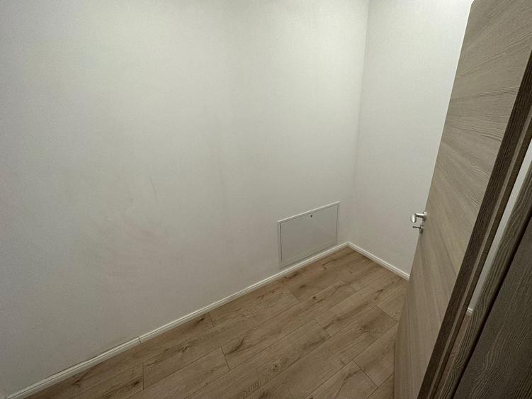 Casă cu 4 camere cu Canalizare în Dumbrăvița