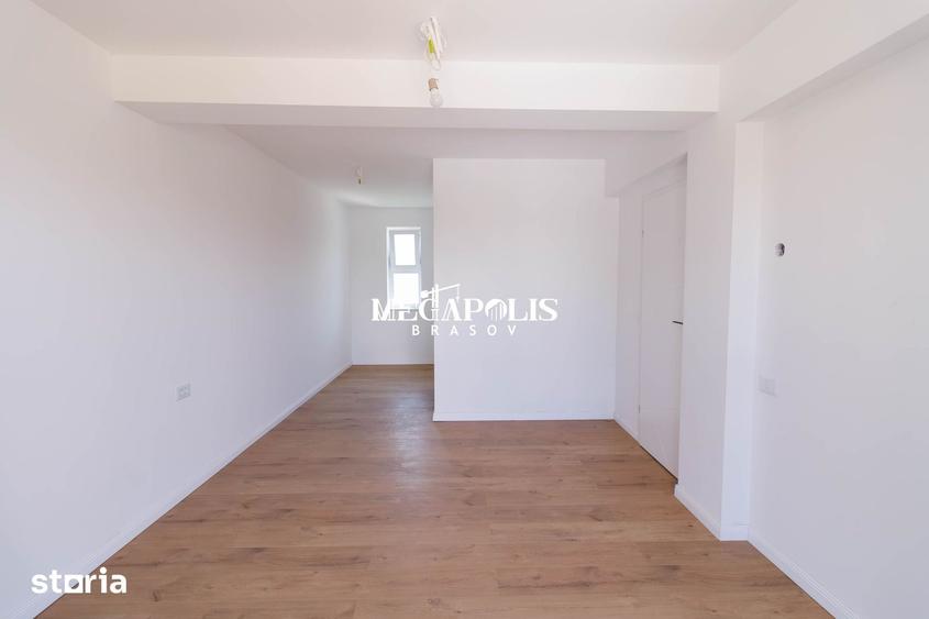 Casă cu 4 camere cu Teren 525 Mp în Sânpetru
