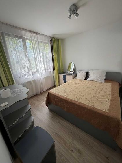 Apartament cu 3 camere semidecomandat în Țiglina 1