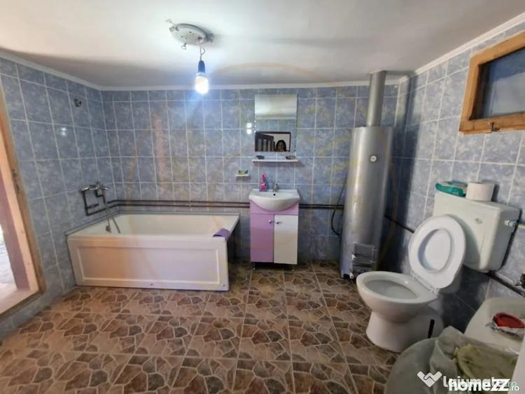 Casă cu 2 camere cu Teren 1150 Mp în Boțești