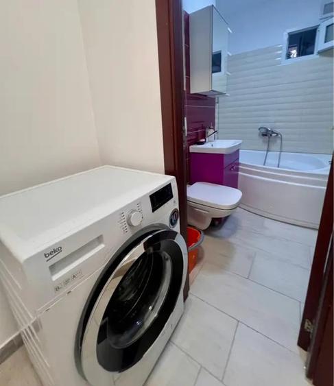 Apartament cu 3 camere semidecomandat în Astra