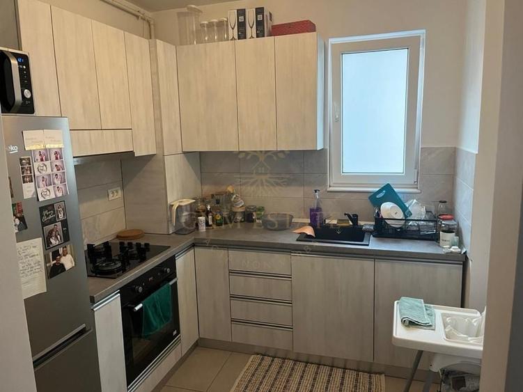 Apartament cu 2 camere semidecomandat, mobilat în Prelungirea Ghencea