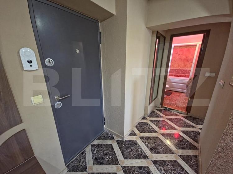 Apartament cu 2 camere decomandat, mobilat în Central