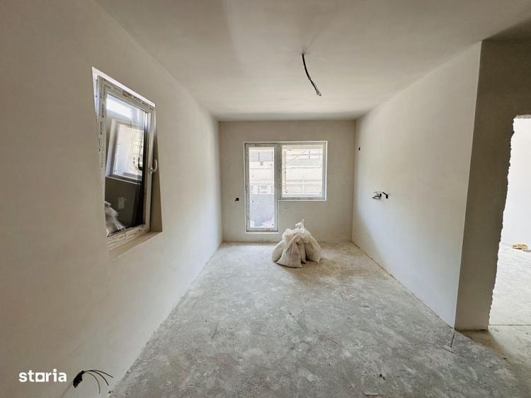 Studio superb 42 mp , decomandat , confort 1 sporit , Sg Ilie Petre , - 2