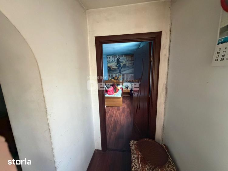 Casă cu 3 camere cu Teren 900 Mp în Giulești
