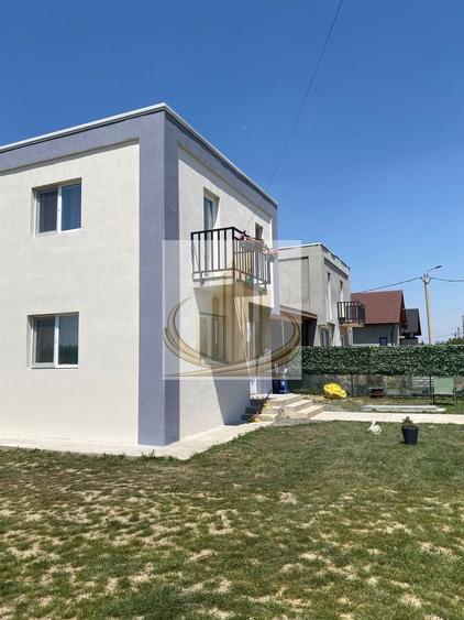 Duplex cu 3 camere cu Canalizare în Sânandrei