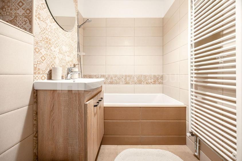 Apartament cu 4 camere decomandat, mobilat în Tractorul