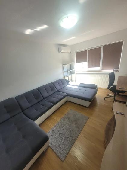 Apartament cu 2 camere semidecomandat în Dâmbovița