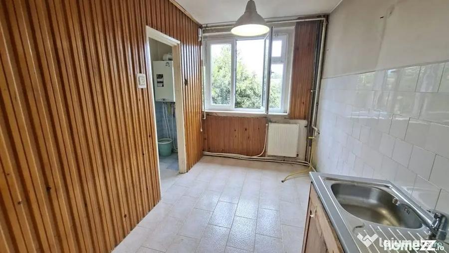 Apartament 4 camere Nord ,Etaj 3 la Poarta Scolii nr 14 - 2
