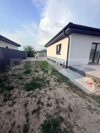 CASA INDIVIDUALA DE VANZARE CARTIERUL IZVOR pe parter. - 9