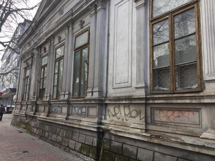 Casă cu 4 camere cu Teren 500 Mp în Gării