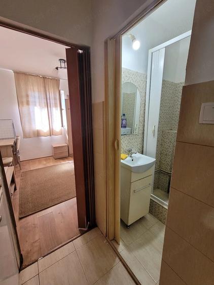 Proprietar, garsoniera de inchiriat - 6