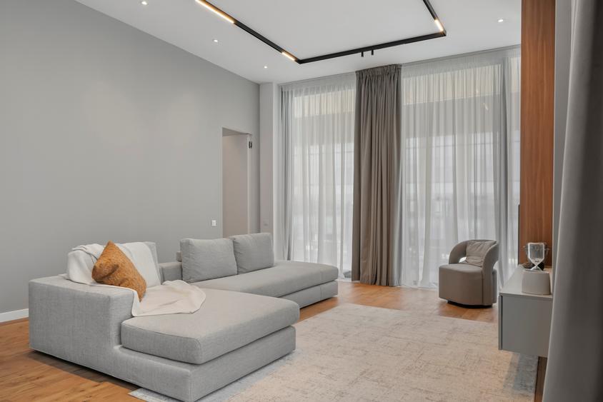 Penthouse cu 4 camere semidecomandat, mobilat în Cotroceni