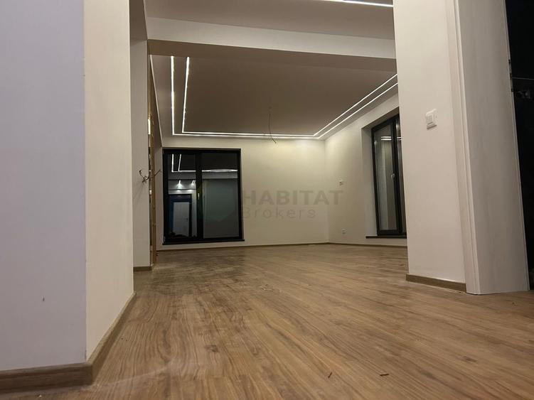 Casă individuală cu 4 camere cu Canalizare în Tunari