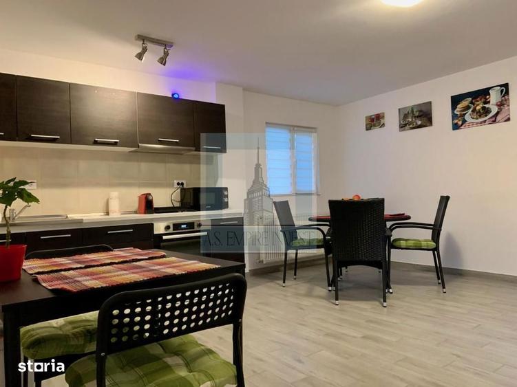 Casă cu 8 camere cu Canalizare în Sânpetru