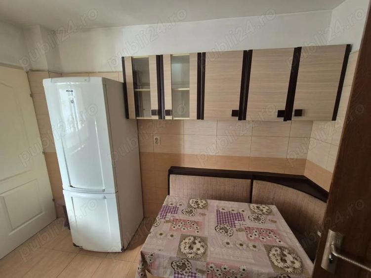 Apartament cu 3 camere în Traian