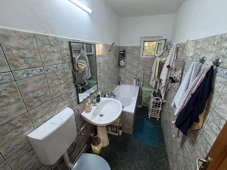Apartament cu 4 camere decomandat, mobilat în Inel II