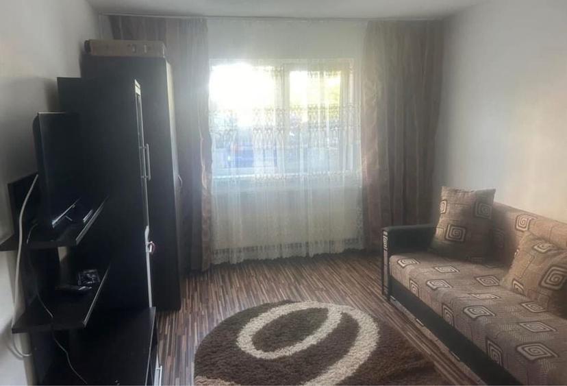 Apartament cu 2 camere decomandat în Plopilor