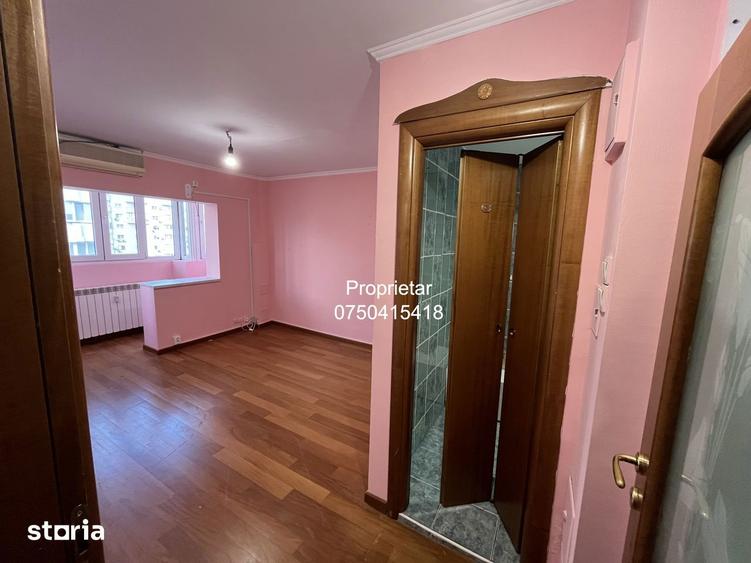 Apartament cu 4 camere în Vitan