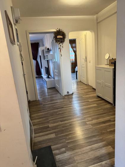 Apartament cu 3 camere decomandat în Pantelimon