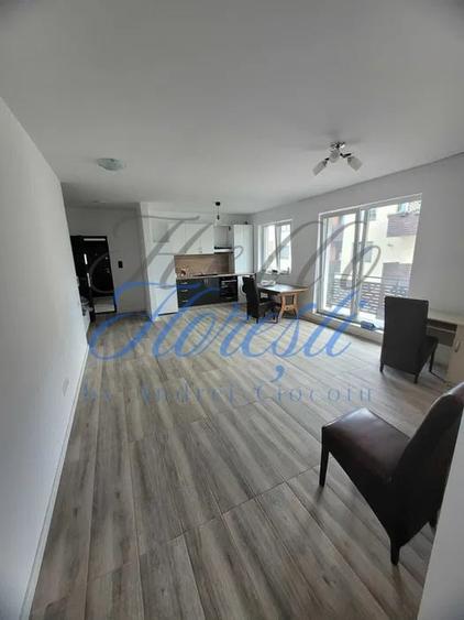 Apartament cu 2 camere semidecomandat, mobilat în Florești