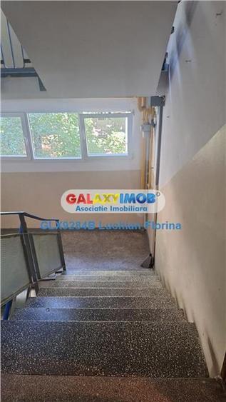 Apartament cu 3 camere semidecomandat în Drumul Taberei