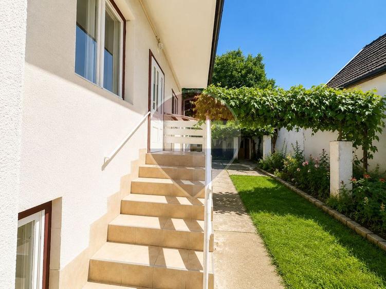 Casă individuală cu 3 camere cu Teren 305 Mp în Central