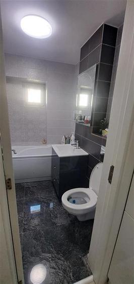 Apartament cu 3 camere decomandat, mobilat în Cug