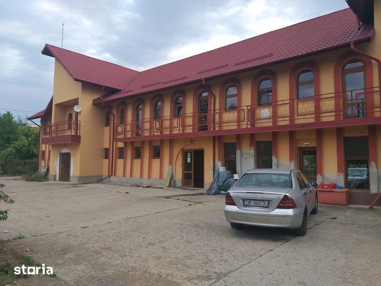 Spațiu comercial, de 700 mp, în Central