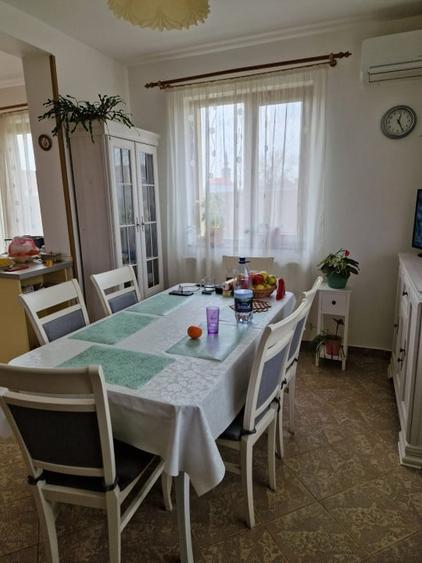 Casă individuală cu 4 camere cu Canalizare în Moșnița Veche