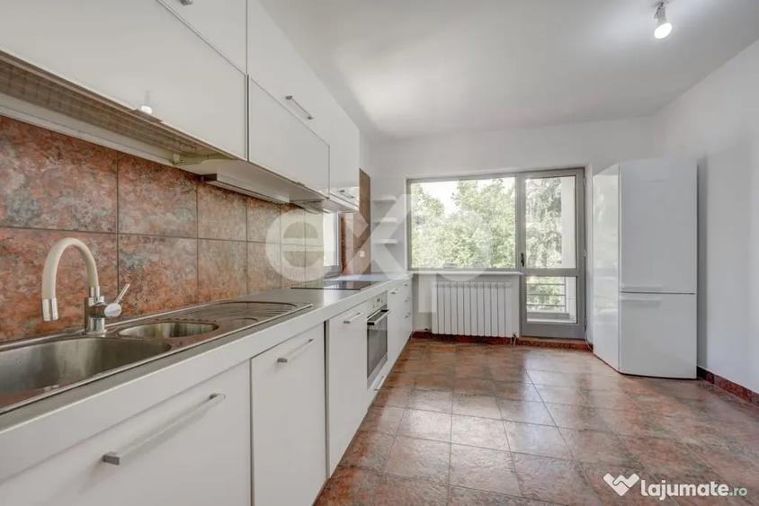 Apartament cu 4 camere decomandat în Dorobanți