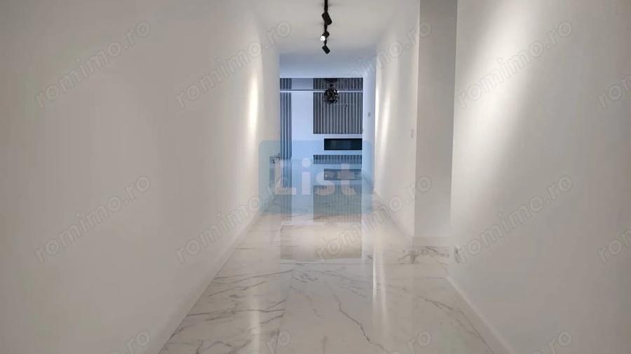 Apartament cu 5 camere decomandat în Nufărul