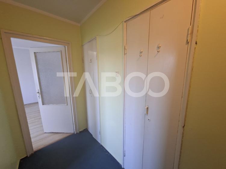 Apartament cu 2 camere semidecomandat, mobilat în Mihai Viteazul