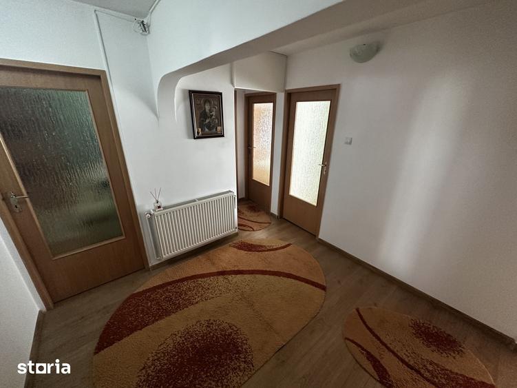 Apartament cu 4 camere în Central