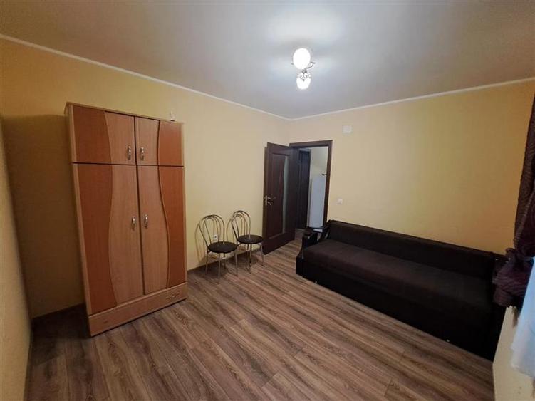 Apartament cu 2 camere decomandat, mobilat în Bulgaria