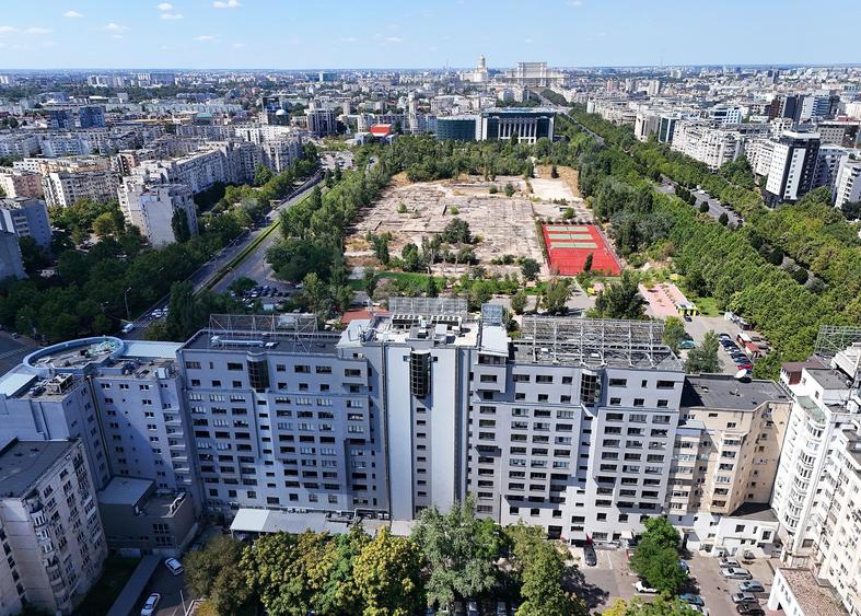 Birou, de 13,250 mp, în Unirii