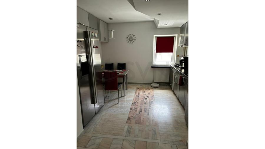Apartament cu 4 camere decomandat, mobilat în 13 Septembrie