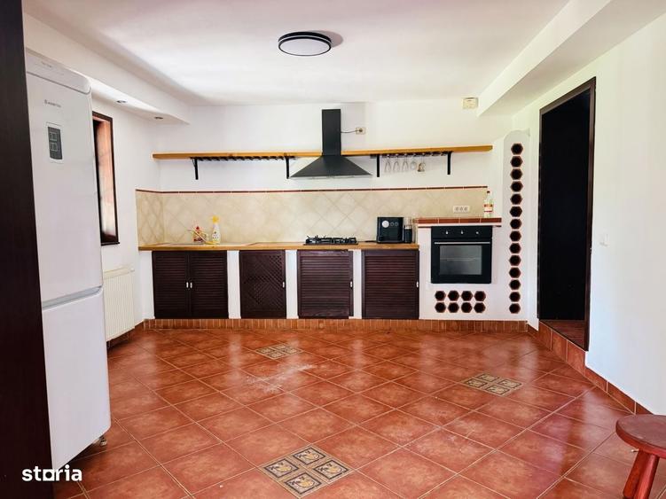 Casă cu 4 camere în Sânmihaiu Român