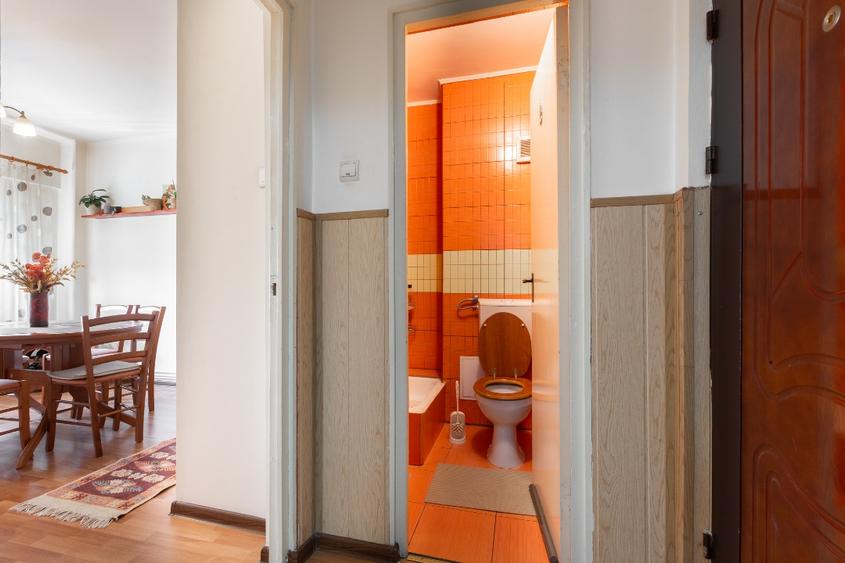Apartament cu 4 camere decomandat în Vitrometan