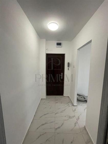 Apartament cu 2 camere semidecomandat în Dâmbovița
